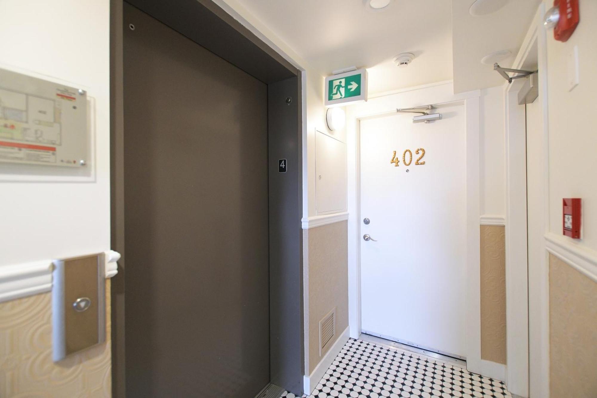 Victoria'S Parliamentary Suite With Private Rooftop Patio & Harbour View ภายนอก รูปภาพ