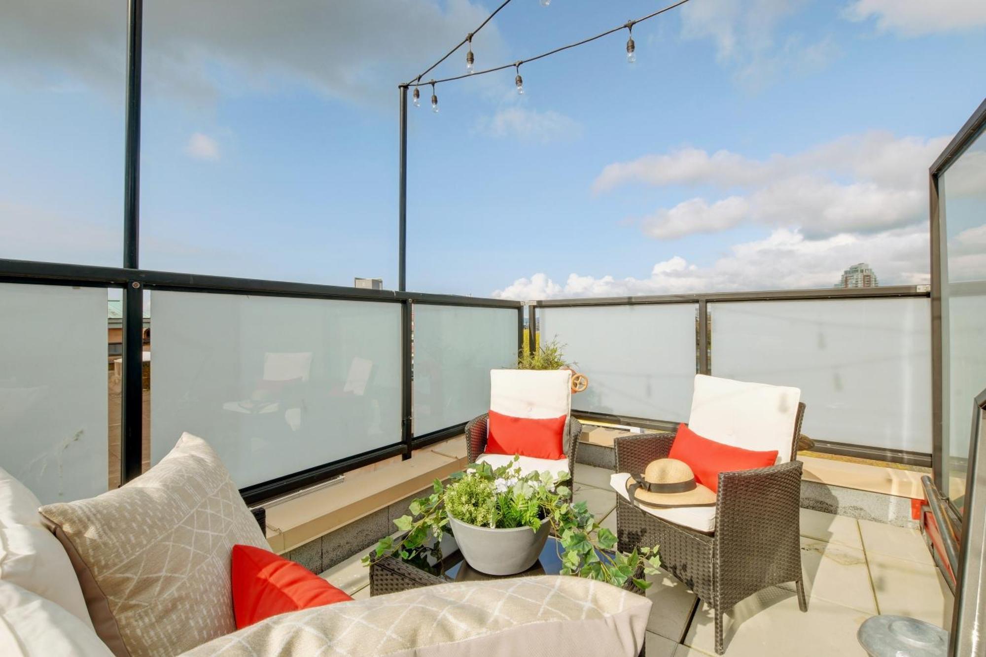 Victoria'S Parliamentary Suite With Private Rooftop Patio & Harbour View ภายนอก รูปภาพ